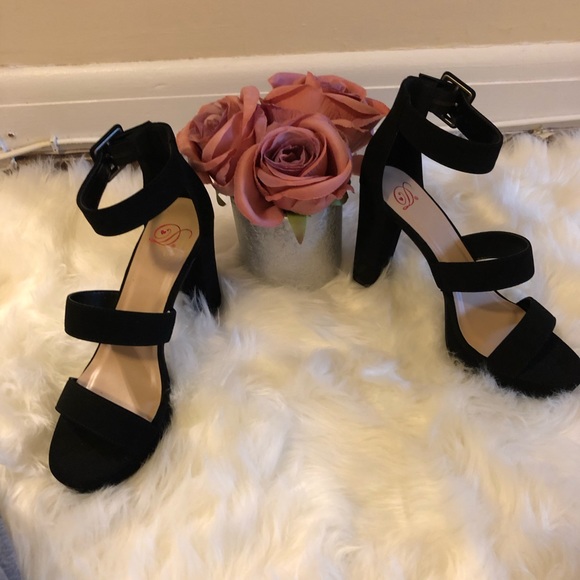 Black sued open toed heels - Picture 2 of 4